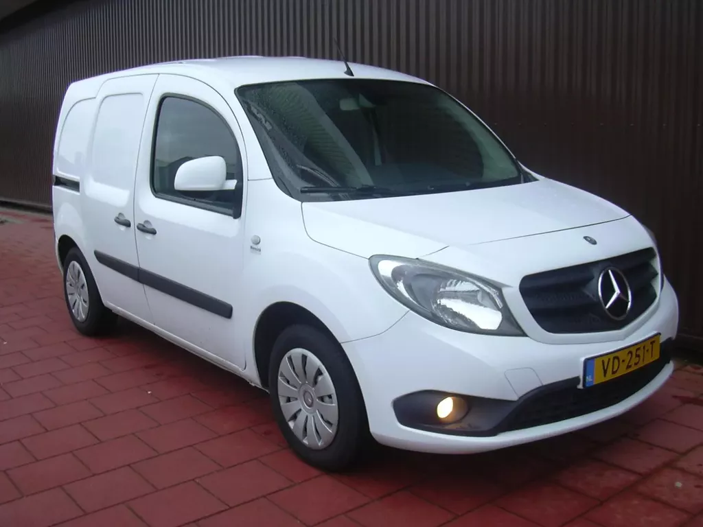 Mercedes-Benz Citan 109 CDI ZIJDEUR en TREKHAAK